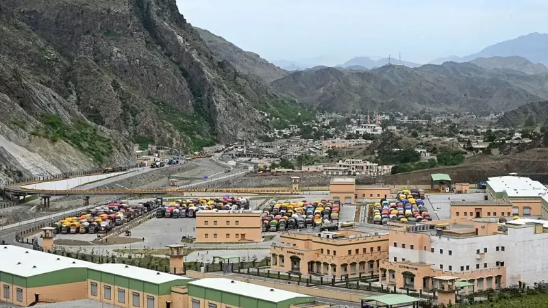 Afganista'a geri gönderilen altı milyon kişinin Taliban ile yaşama mücadelesi