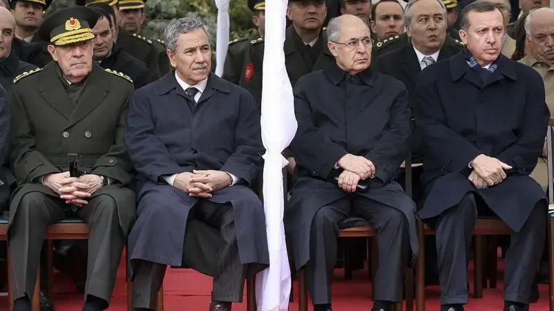 Bülent Arınç'ın gözünden AKP'nin 25 yılı: 'Sistemi düzeltin, ehliyete, liyakate, istişareye önem verin'