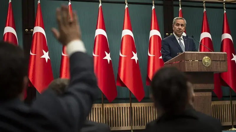 Bülent Arınç'ın gözünden AKP'nin 25 yılı: 'Sistemi düzeltin, ehliyete, liyakate, istişareye önem verin'