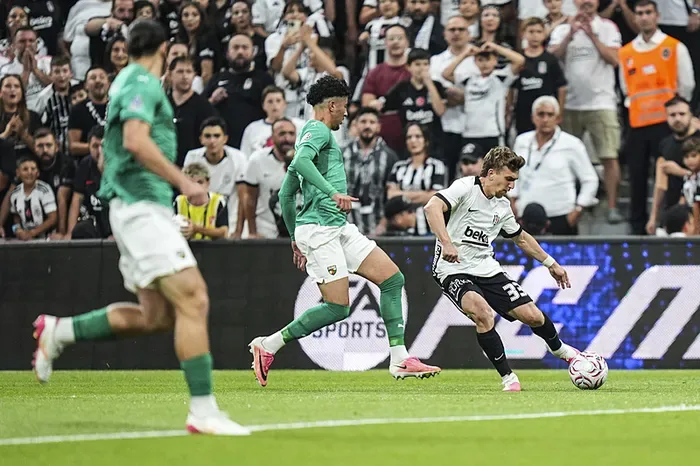 Beşiktaş, Kauno Zalgiris'i 3-0 mağlup ederek avantaj sağladı