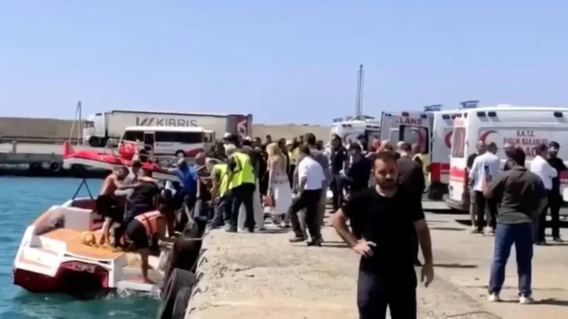 Girne açıklarında bir yolcu gemisi alabora oldu: '7 kişi hayatını kaybetti, 23 kişi aranıyor'