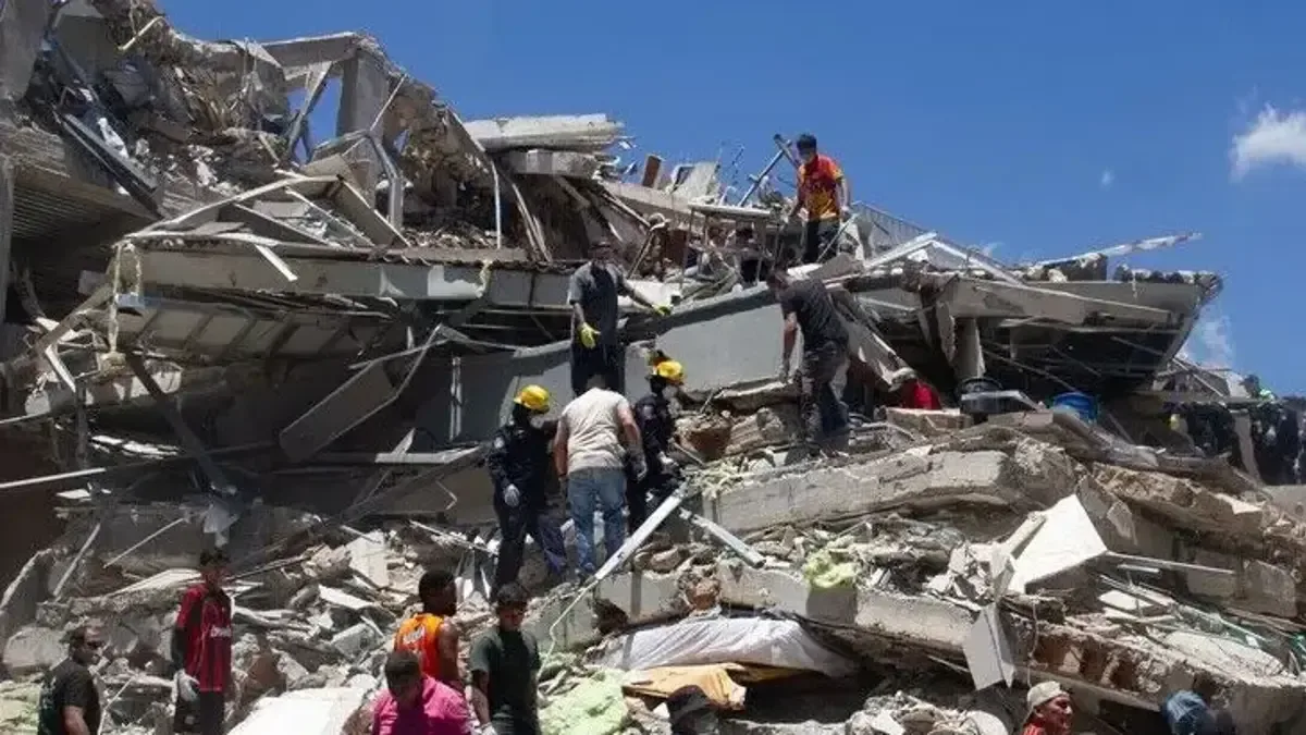 Kolombiya'da 7,4 Büyüklüğündeki Depremde Ölü Sayısı 329'a Yükseldi