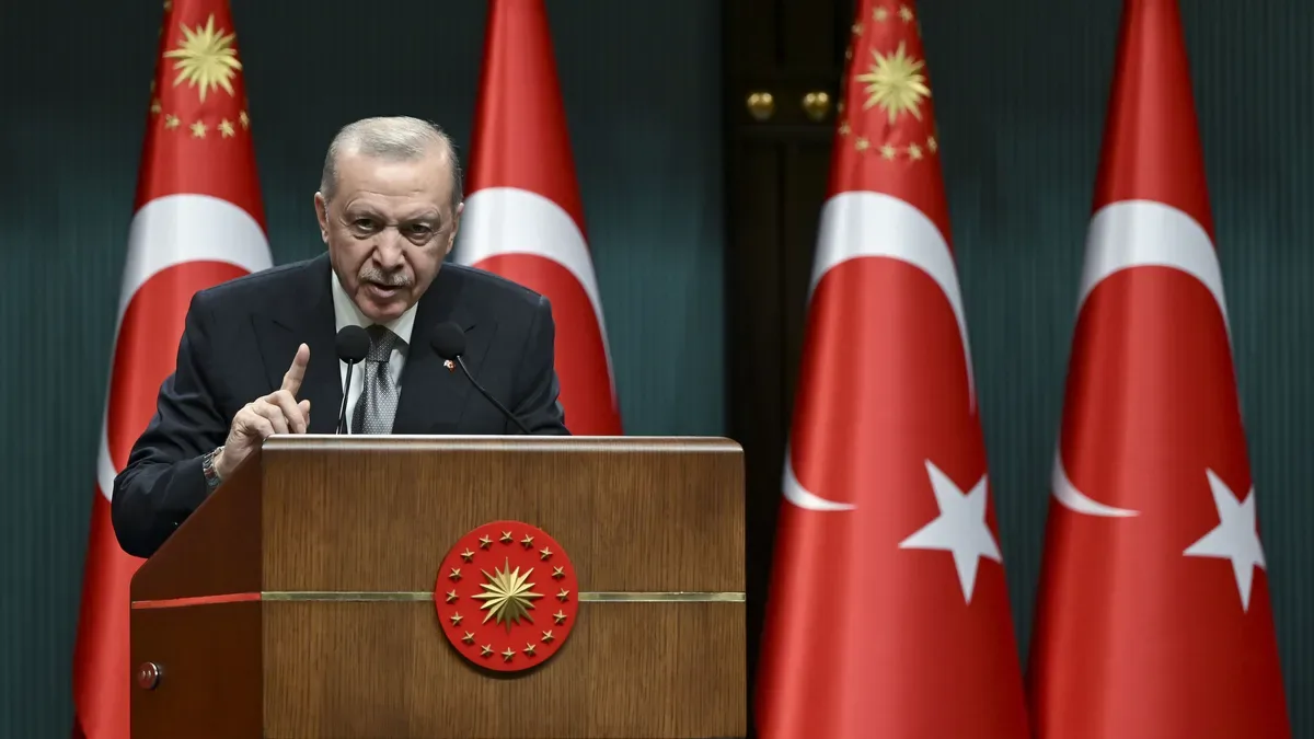 SON DAKİKA… Terör örgütü YPG’nin feshi sonrası Başkan Erdoğan’ın o sözleri gündem oldu: Asla müsaade etmeye...
