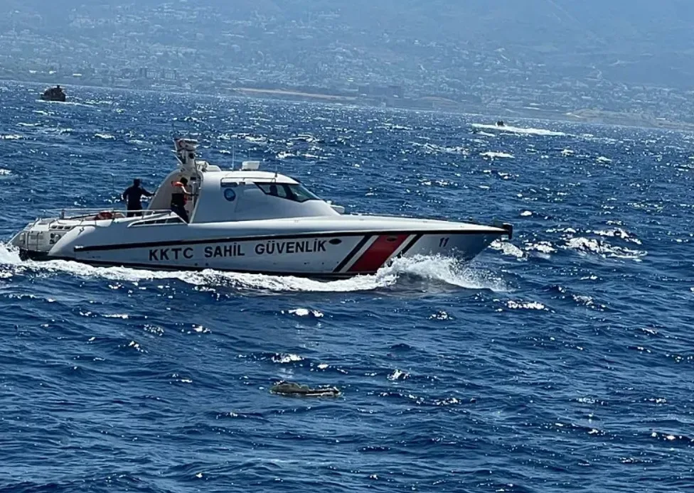 SON DAKİKA! Girne'deki tekne faciasında 2'nci gün! Kayıp 18 kişiyi arama çalışmaları sürüyor!