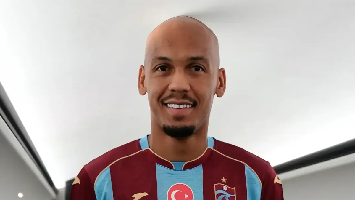 SON DAKİKA | Fabinho ilk pozları verdi! Trabzonspor için geliyor...