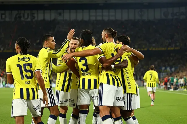 Fenerbahçe, Konyaspor'u 4-2 ile geçti