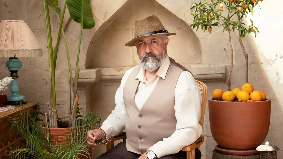 Mehmet Özgür Esved’i anlattı! "Mercan Köşk’te her karakterin bir hesabı var"