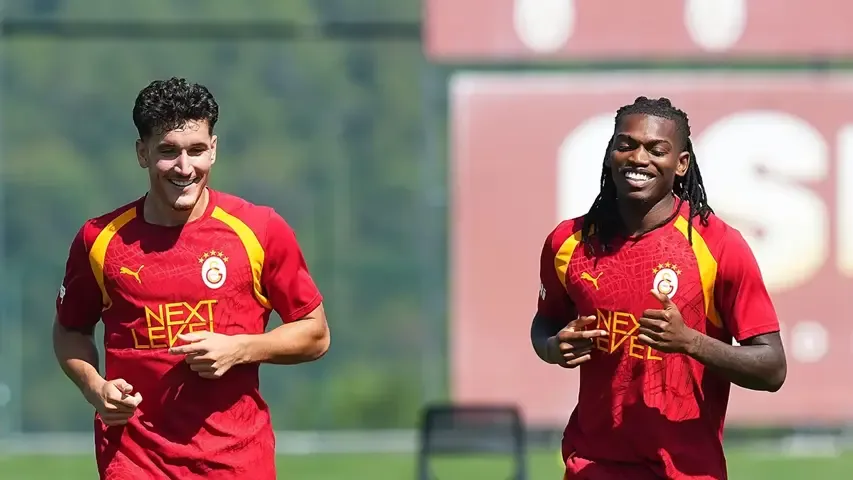 Deniz Gül, Galatasaray'daki ilk antrenmanına çıktı