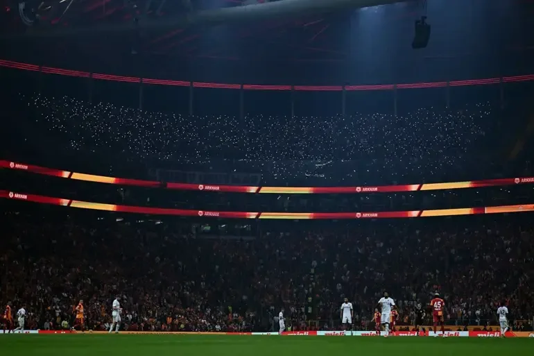 Galatasaray 3-2 Göztepe Maç Özeti | Osimhen şov yaptı, Aslan kazandı