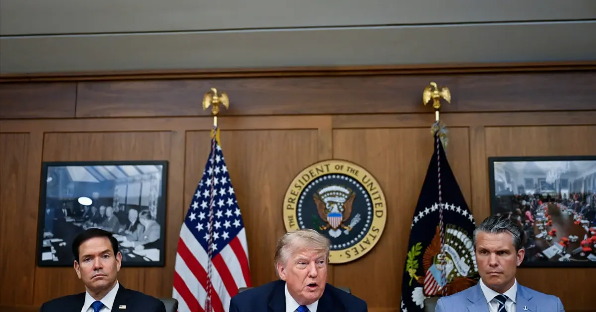 Trump, İran'a Sert Vuruş Yapacaklarını Açıkladı