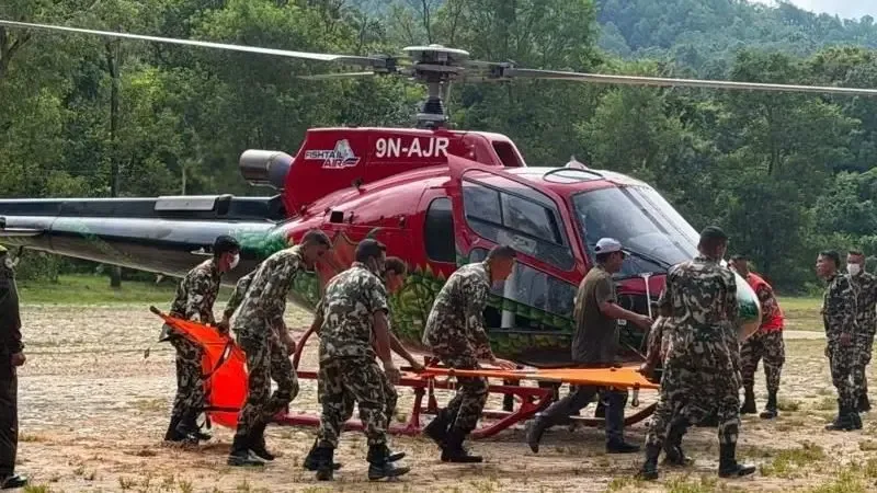 Nepal'deki selin ardından bir hidroelektrik santrali tünelinden iki kişi kurtarıldı