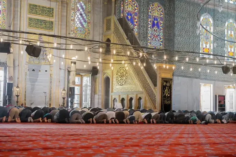 CUMA SELASI SAAT KAÇTA OKUNACAK? Bu Hafta Cuma Selası Ne Zaman Verilecek? Diyanet'e Göre Cuma Selası Saati