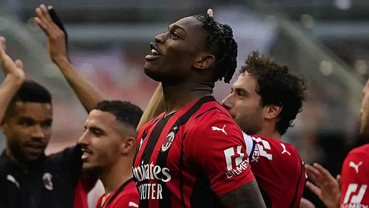 Milan, Leao'nun ayrılık senaryosuna hazırlanıyor