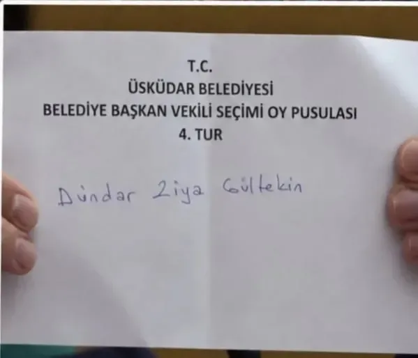 Üsküdar Belediyesi'nde seçim öncesi büyük şok! 4 meclis üyesi CHP'den AK Parti'ye geçti