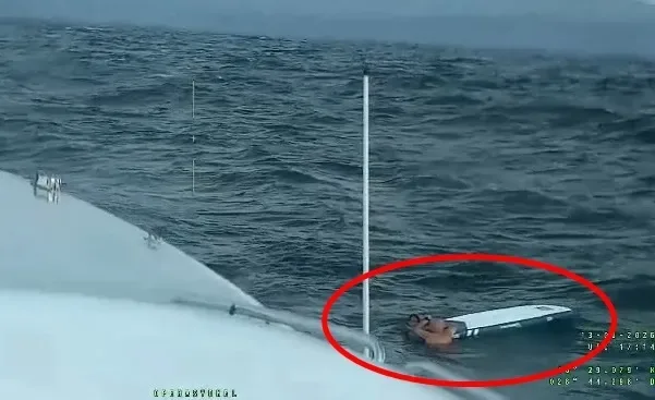 Yalova'da Baba-Kız SUP Board'ta Mahsur Kaldı
