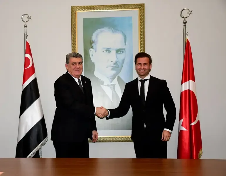 Beşiktaş'la anlaşan Vlahovic, İstanbul'a geliyor