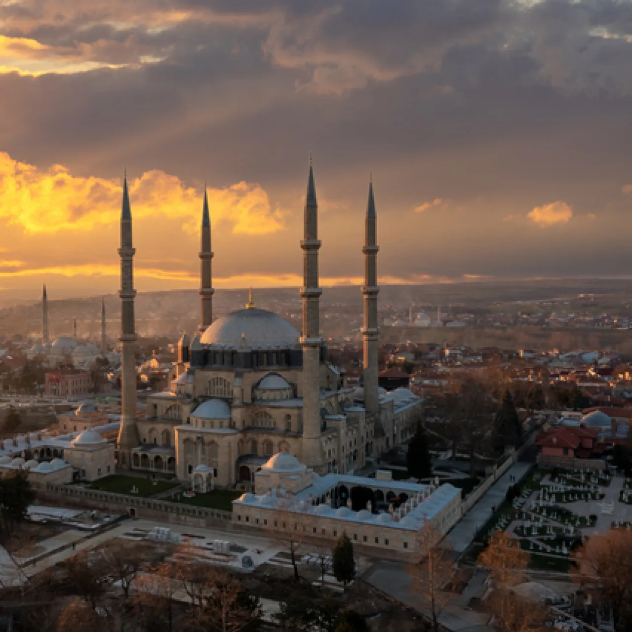 Mevlid Kandili 2026 Ne Zaman Kutlanacak?