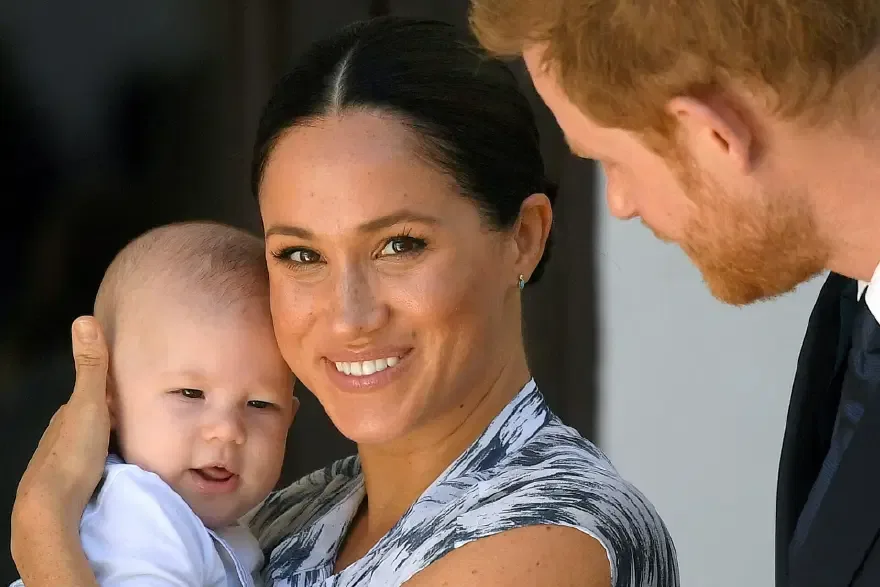 Prens Harry ve Meghan Markle, Çocuklarıyla Birlikte İngiltere'ye Dönmeye Hazırlanıyor