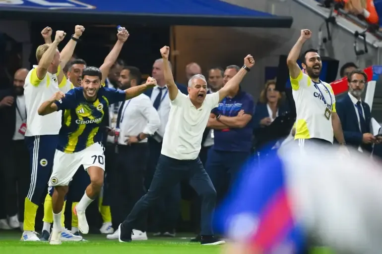 Mağlubiyeti hazmedemediler! Fenerbahçe-Lyon maçı sonrası Guendouzi'ye çirkin saldırı