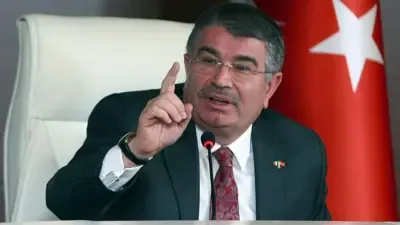 Boşanma, akıllı telefonlar ve kısıtlamalar: BBC, Taliban'ın Afganistan'ı nasıl yönettiğine tanıklık etti