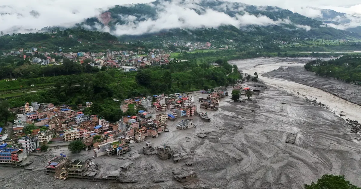 Nepal'deki felaket nasıl geldi? Uydu görüntüleri gerçeği ortaya çıkardı