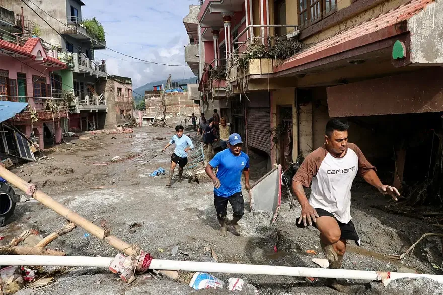 Nepal ve Çin sınırındaki sel felaketinde can kaybı artıyor