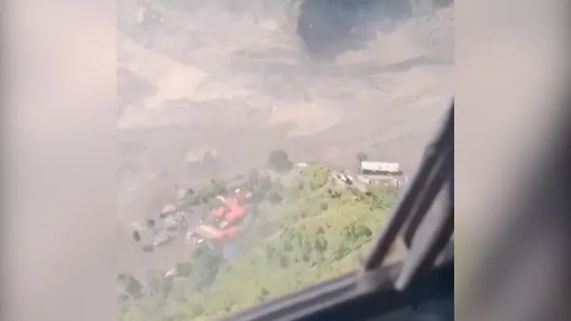 Nepal-Tibet sınırında sel felaketi: 150'den fazla ölü, turistler dahil yüzlerce kayıp