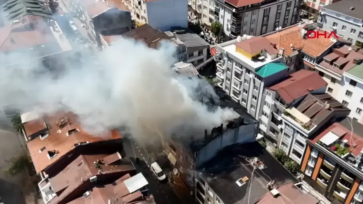 Gaziosmanpaşa'da 4 katlı binada yangın