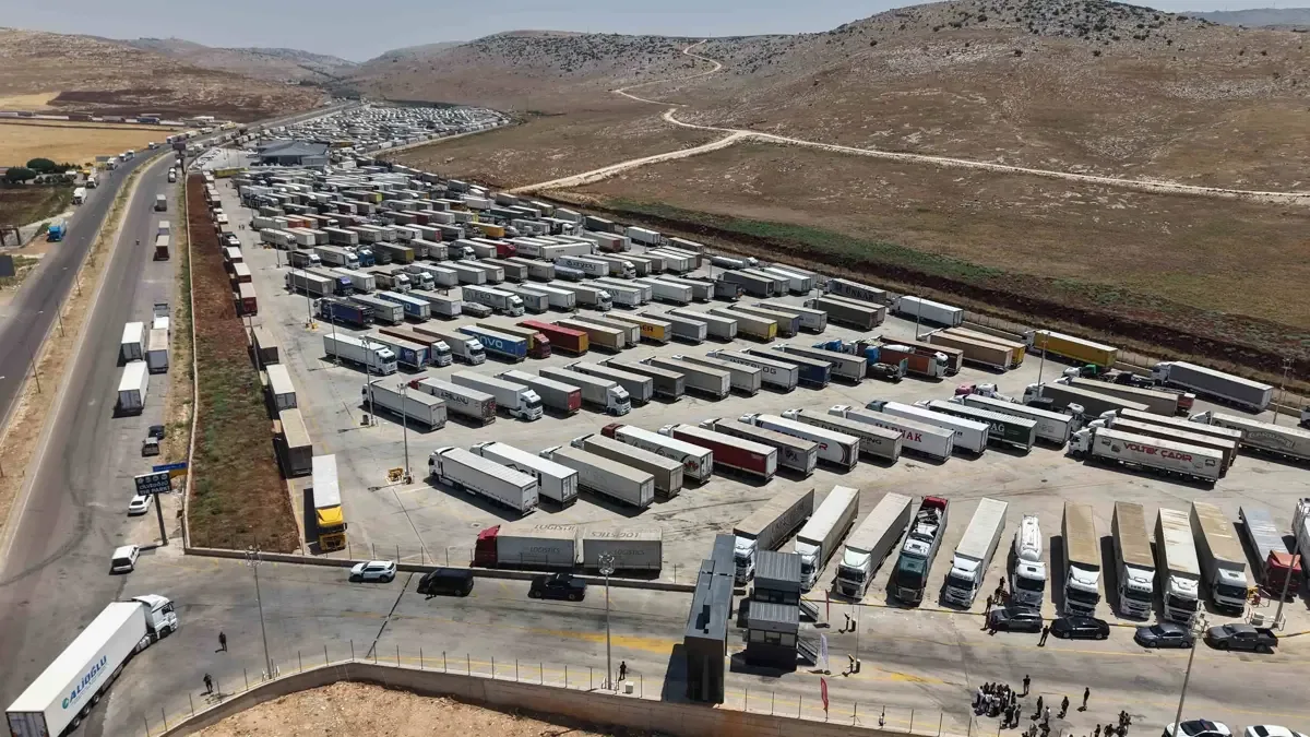 Cilvegözü Sınır Kapısı'nda 1200 Tır Kapasiteli Park Açıldı