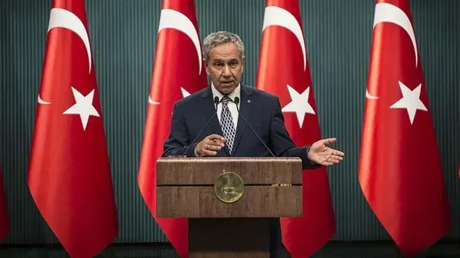Bülent Arınç'ın gözünden AKP'nin 25 yılı: 'Sistemi düzeltin, ehliyete, liyakate, istişareye önem verin'