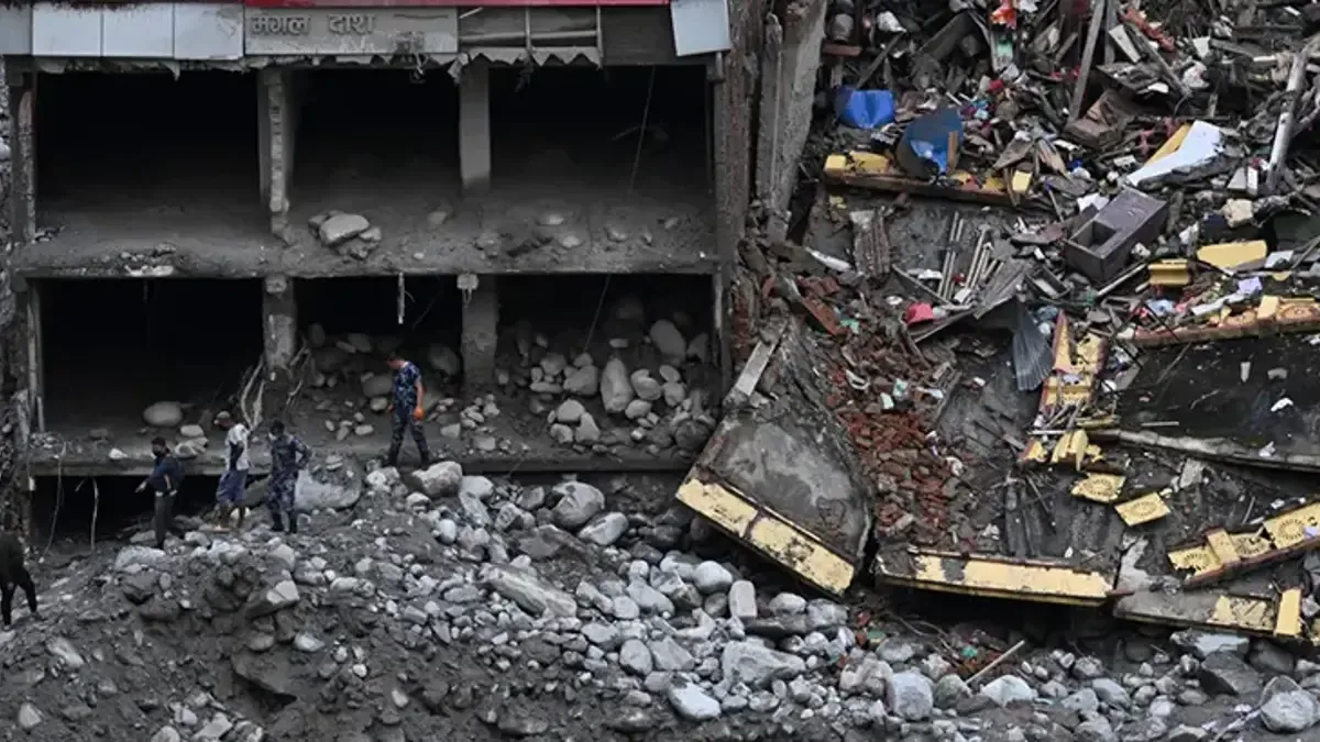 Selin yuttuğu Nepal'de zamanla yarış! Can kaybı artıyor