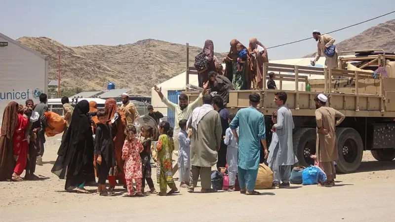 Afganista'a geri gönderilen altı milyon kişinin Taliban ile yaşama mücadelesi