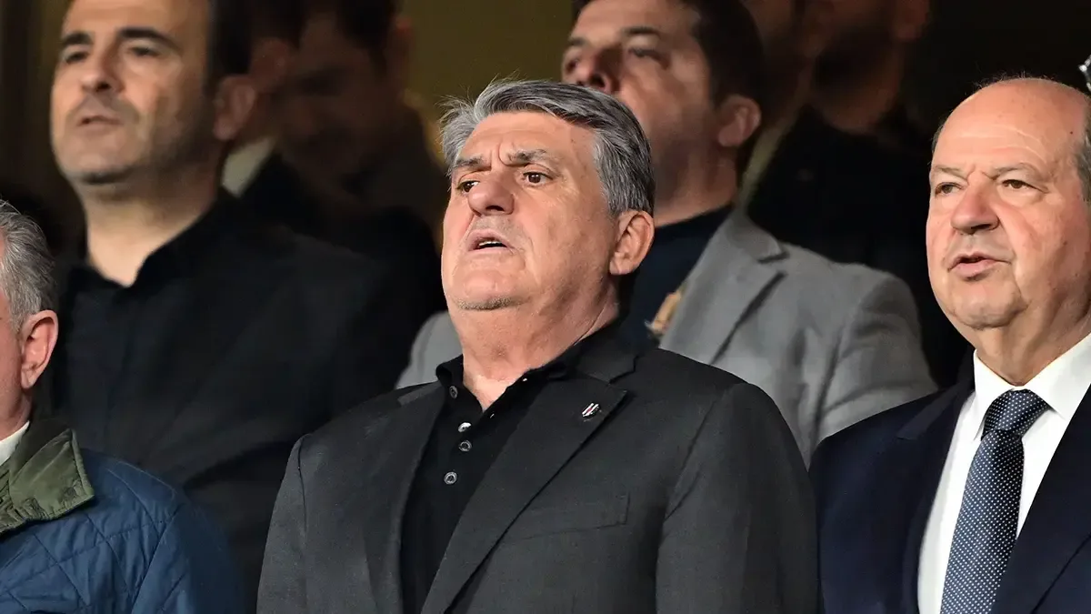 Beşiktaş Başkanı Serdal Adalı, TFF'nin Riva'daki merkezine gitti