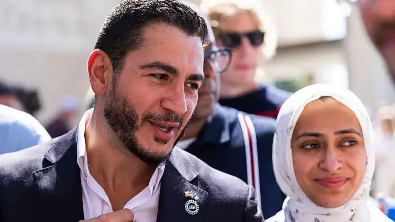 Abdul El-Sayed'in Michigan Ön Seçimindeki Zaferi Tartışma Konusu Oluyor