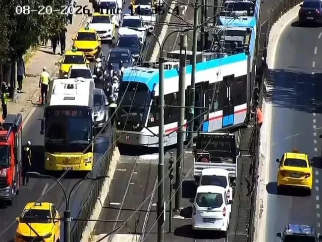 SON DAKİKA! Fındıklı'da tramvay raydan çıktı! Olay yerine itfaiye ve sağlık ekipleri sevk edildi