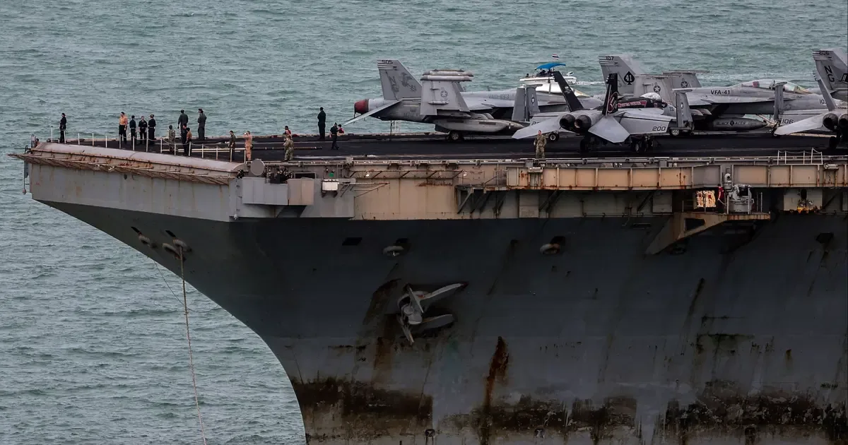 Aylarca denizden çıkmadı. USS Abraham Lincoln'ın son hali şaşırttı