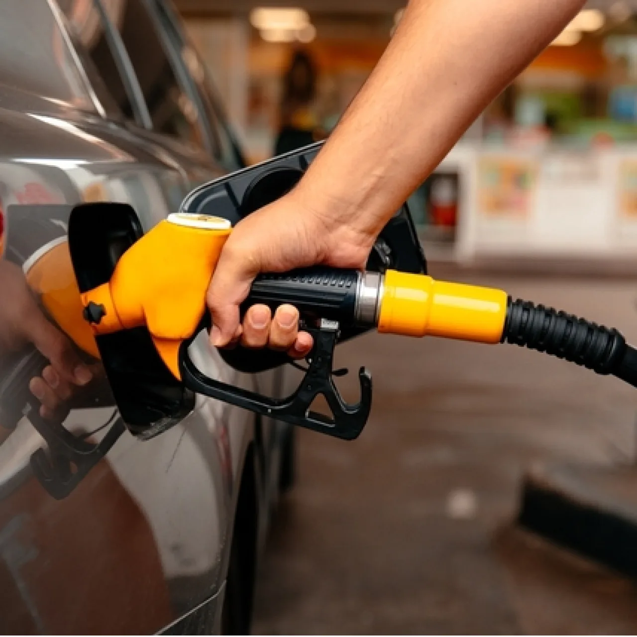 Motorine ve Benzine Zam ya da İndirim Var mı?