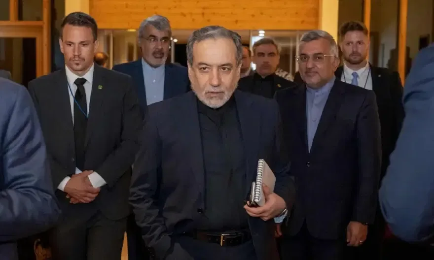 Hürmüz Boğazı'nda geçici rota pazarlığı