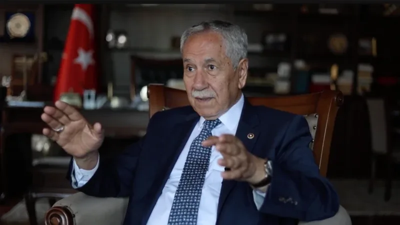 Bülent Arınç'ın gözünden AKP'nin 25 yılı: 'Sistemi düzeltin, ehliyete, liyakate, istişareye önem verin'