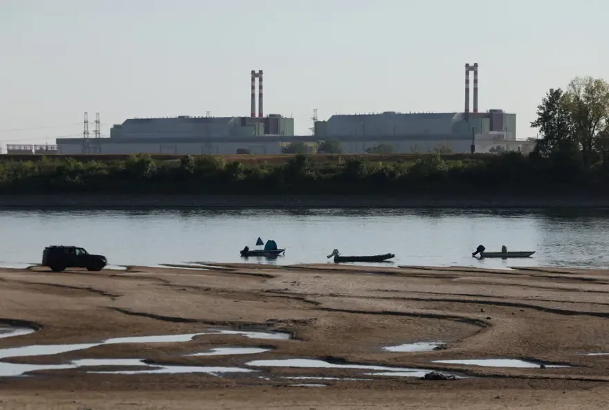 Tuna Nehri'nin su seviyesi düştü, Macaristan nükleer santralini kapatıyor