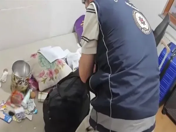 TikTok'ta "yüksek kazanç" tuzağı! Yabancı kadınları fuhuşa böyle sürüklediler: 4 şüpheli yakalandı