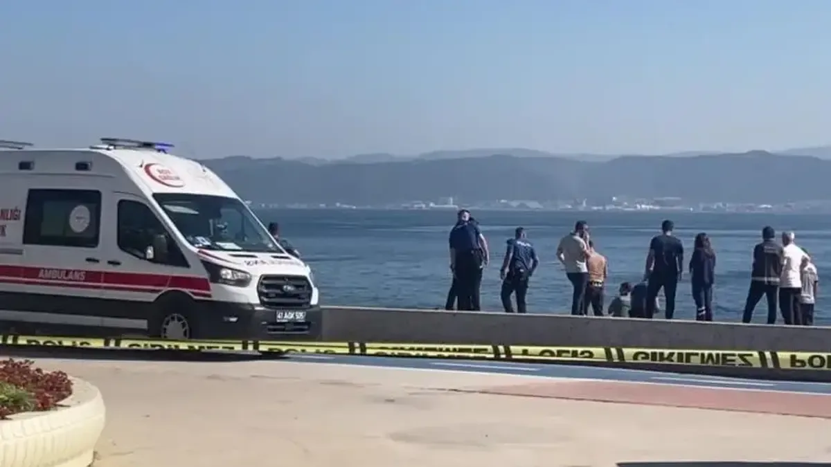 Darıca'da 3 Kardeşin Cesedi Kıyıya Vurdu, Kayıp Kardeş İçin Arama Çalışmaları Devam Ediyor